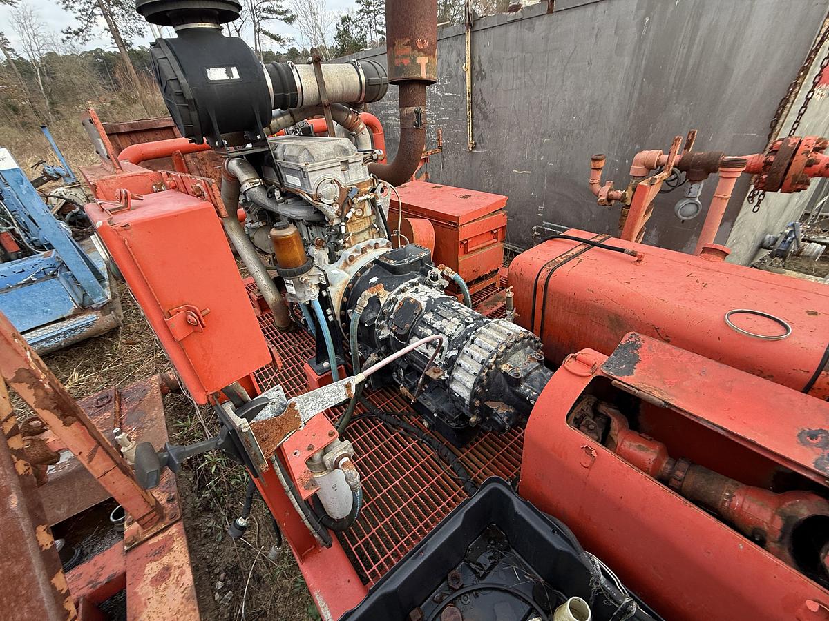 Used ELLIS WILLIAMS W-440 5K WP TRIPLEX WELL SERVICE PUMP SKIDDED P/B DETROIT SERIES 60 (INCOMPLETE)