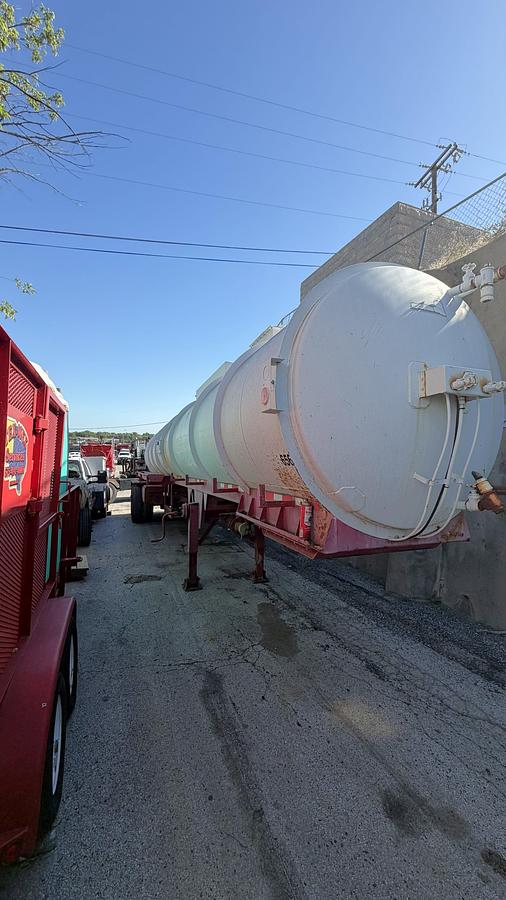 Used 2008 Overland 2 Comp. 130 BBL. Kill Trailer