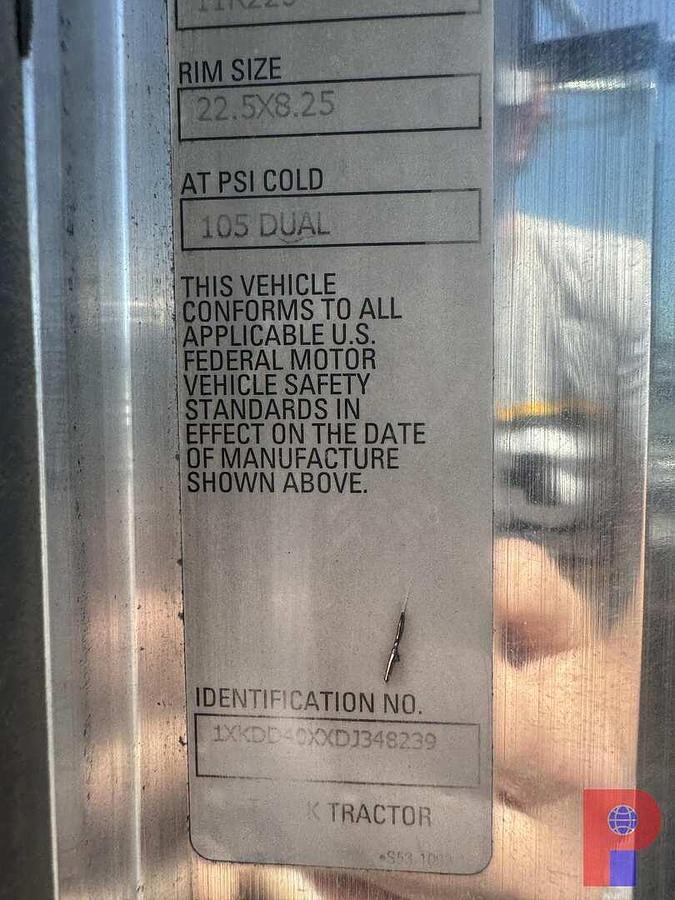 Used 2013 KENWORTH T800 T/A DAYCAB TRUCK TRACTOR