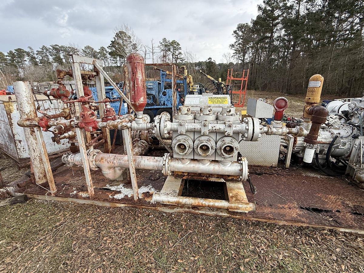 Used EWS 440 5K WP TRIPLEX WELL SERVICE PUMP SKIDDED P/B DETROIT SERIES 60