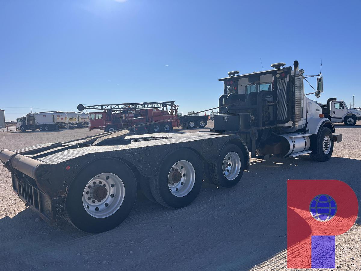 Used 2007 KENWORTH T800 3-AXLE DAYCAB WINCH TRUCK