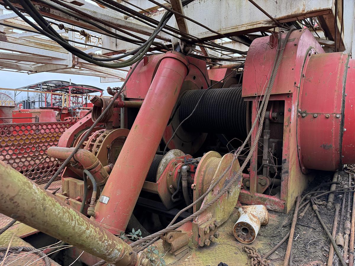 Used 1982 COOPER LTO 350 DD 97’-200K 5-AXLE WELL SERVICE WORKOVER RIG