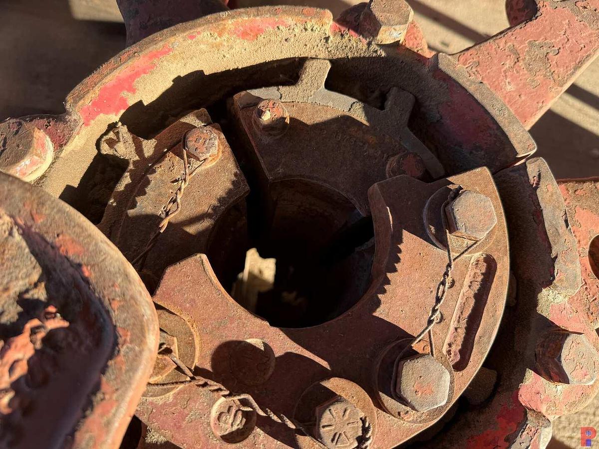 Used PALLET & FLOOR SECTION W/ (6) 50 - 150 TON CENTER LATCH ELEVATORS