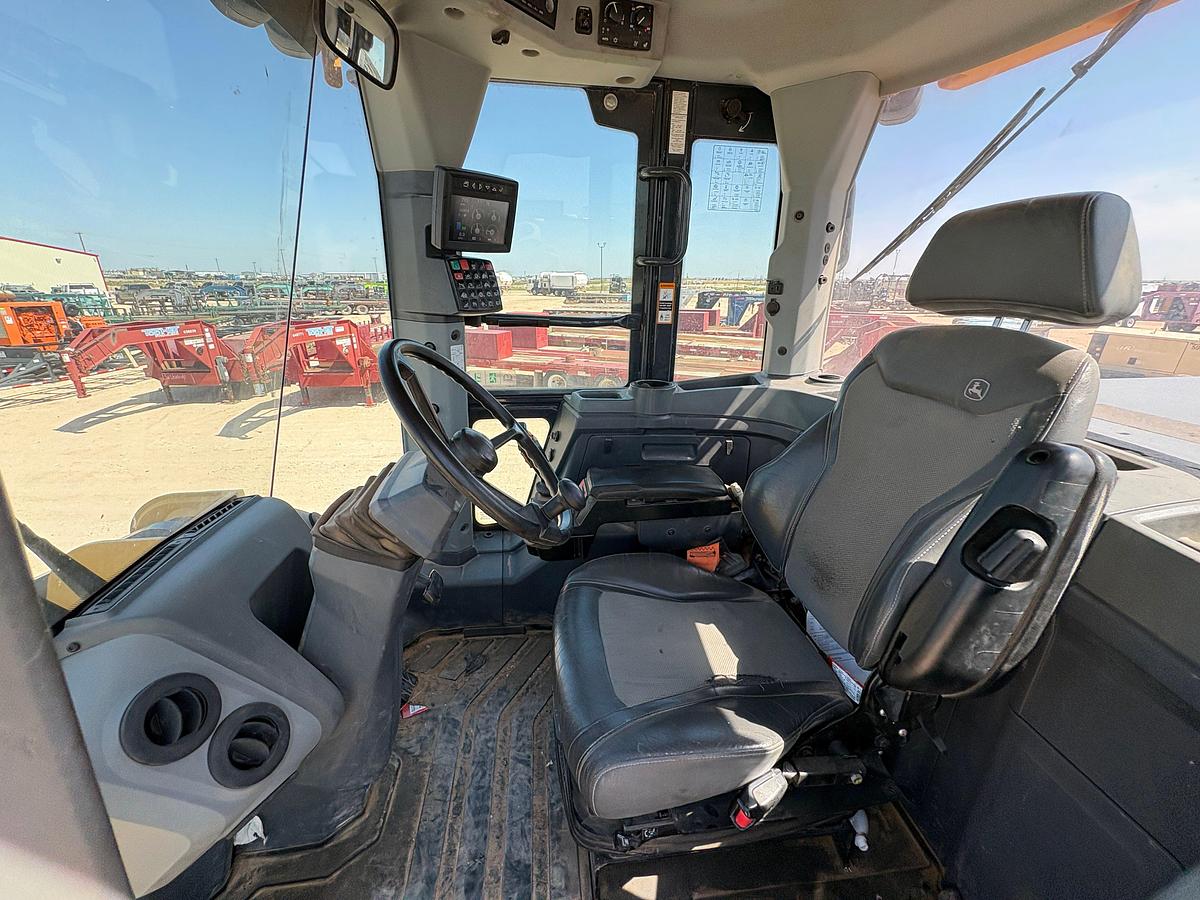 Used 2019 JOHN DEERE 624L WHEEL LOADER