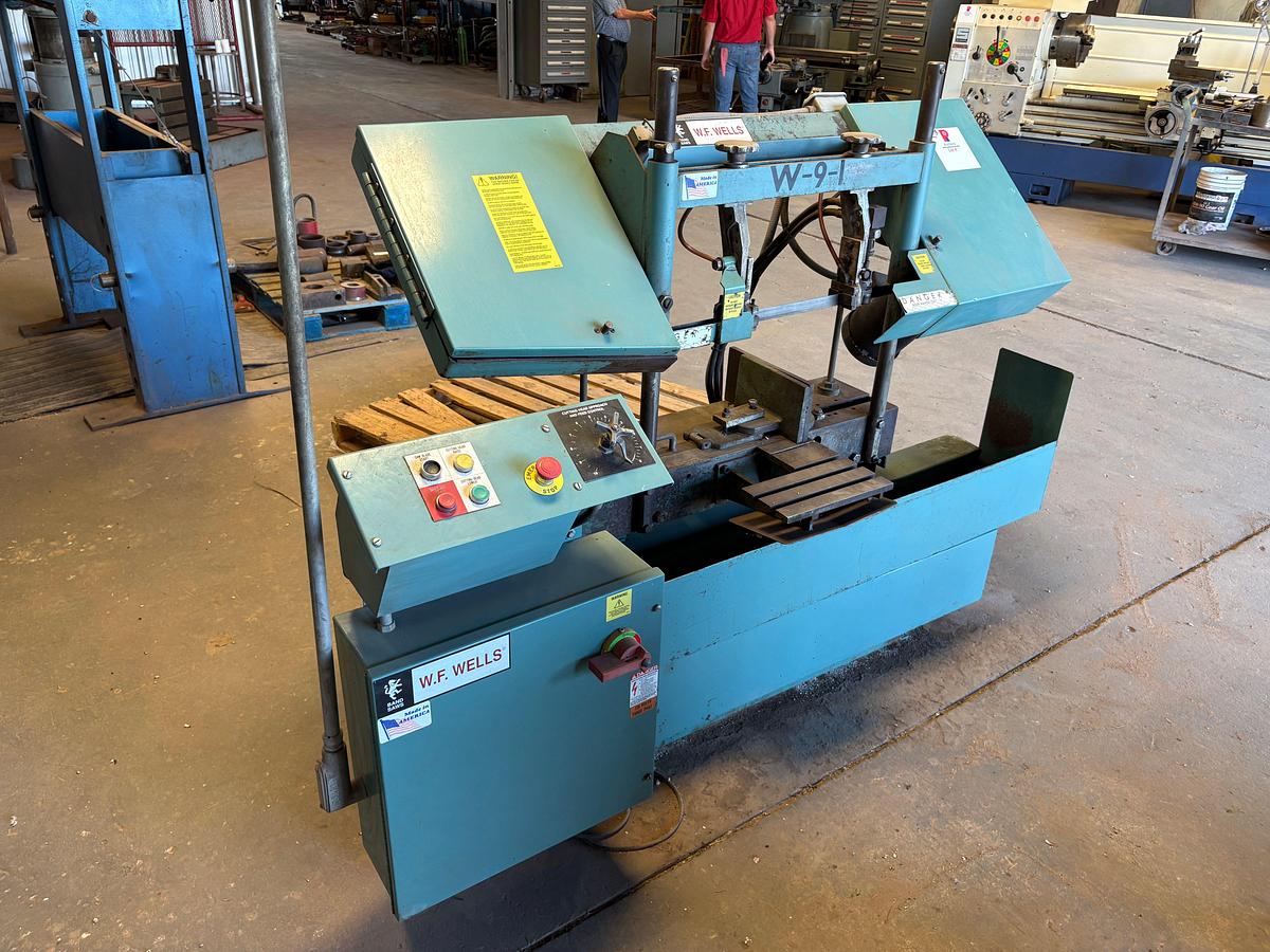 Used W.F. WELLS W-9-1 BAND SAW