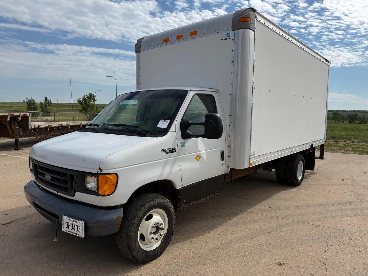Used 2003 FORD E-350 SD 16’ BOX / CARGO TRUCK
