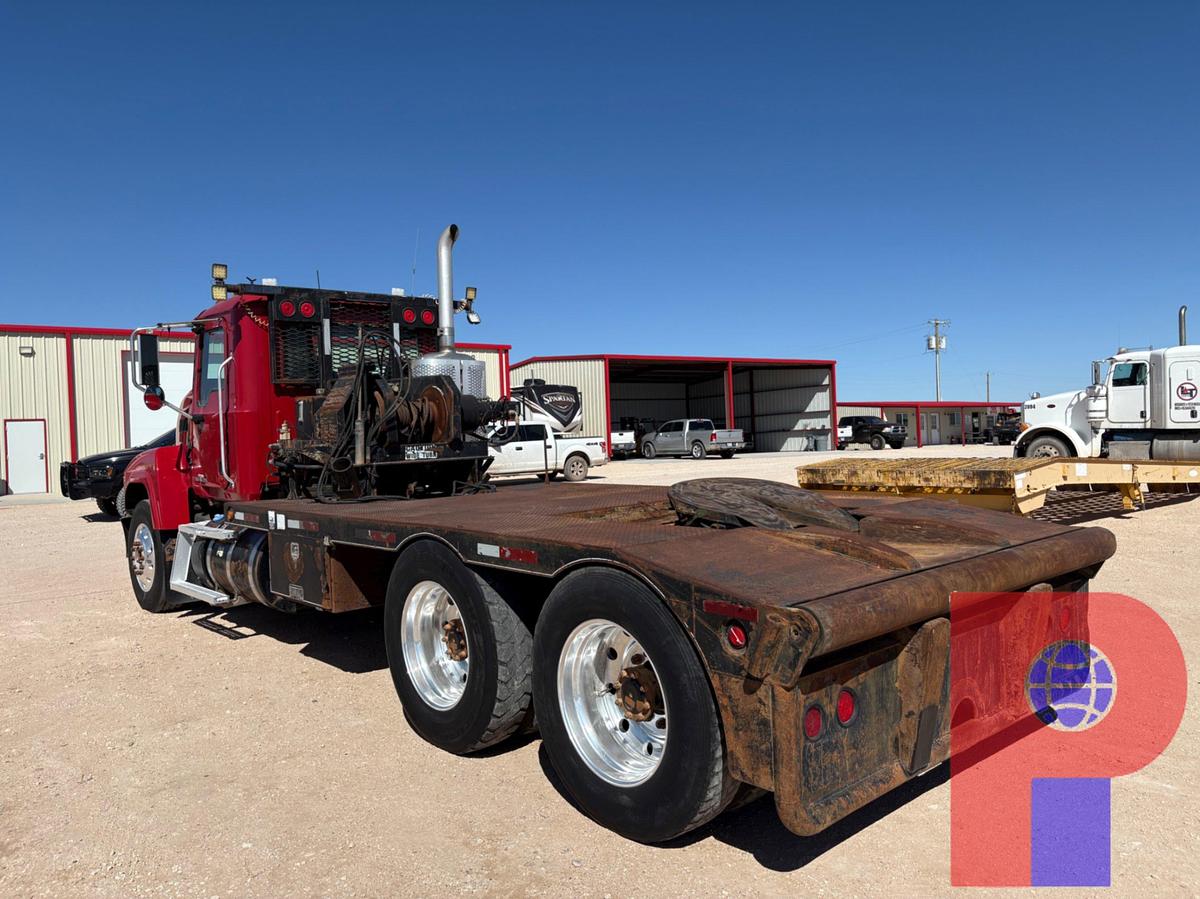 Used 2013 MACK PINNACLE T/A DAYCAB WINCH TRUCK