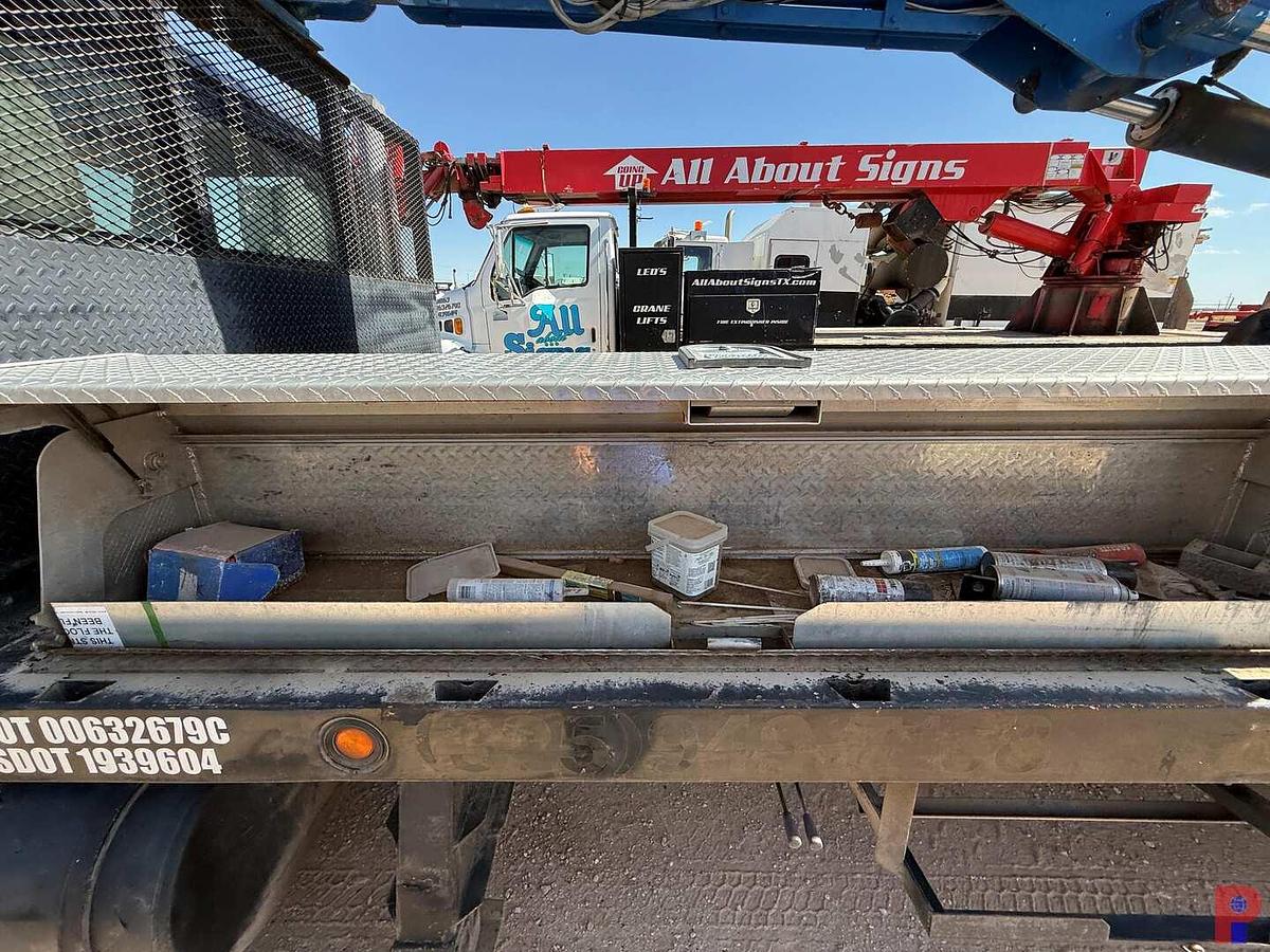 Used 2005 INTERNATIONAL WORKSTAR 7400 W/ 90’ PLATFORM SIGN CRANE TRUCK