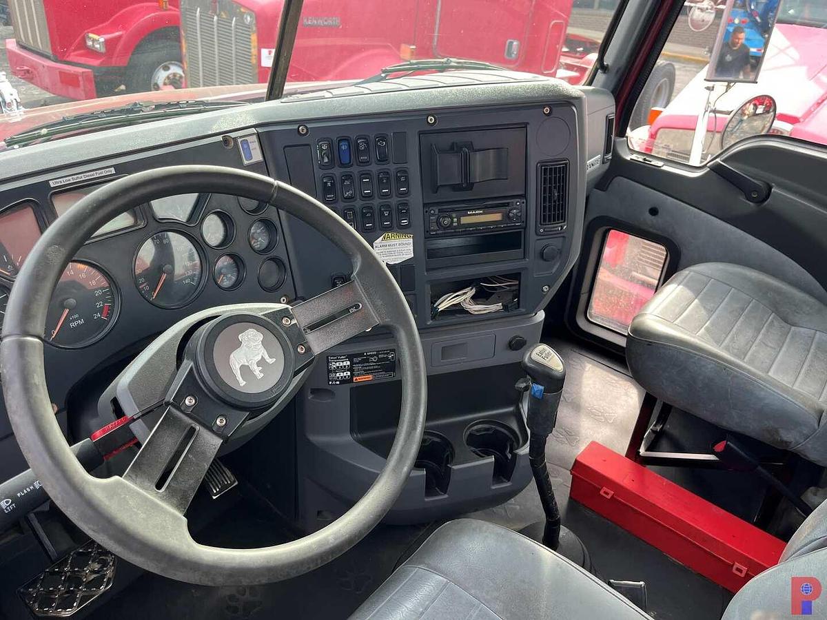 Used 2013 MACK GRANITE T/A 80 BBL VACUUM TRUCK
