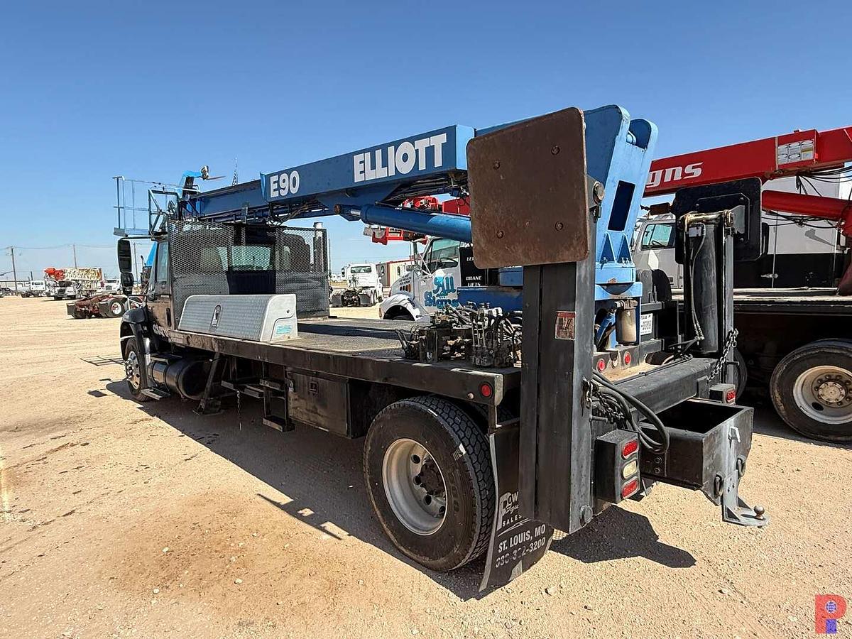 Used 2005 INTERNATIONAL WORKSTAR 7400 W/ 90’ PLATFORM SIGN CRANE TRUCK