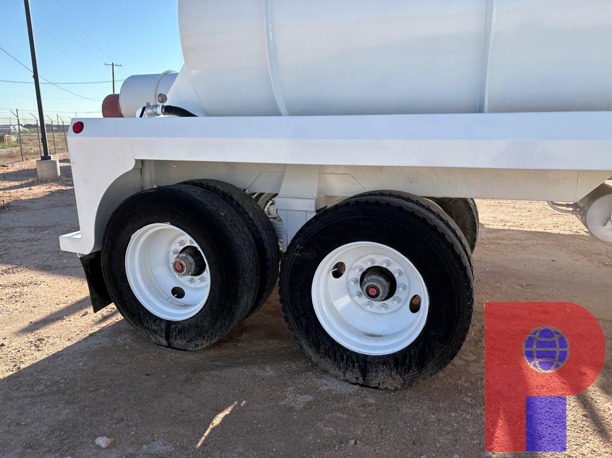 Used 2006   130BBL T/A VACUUM TRAILER