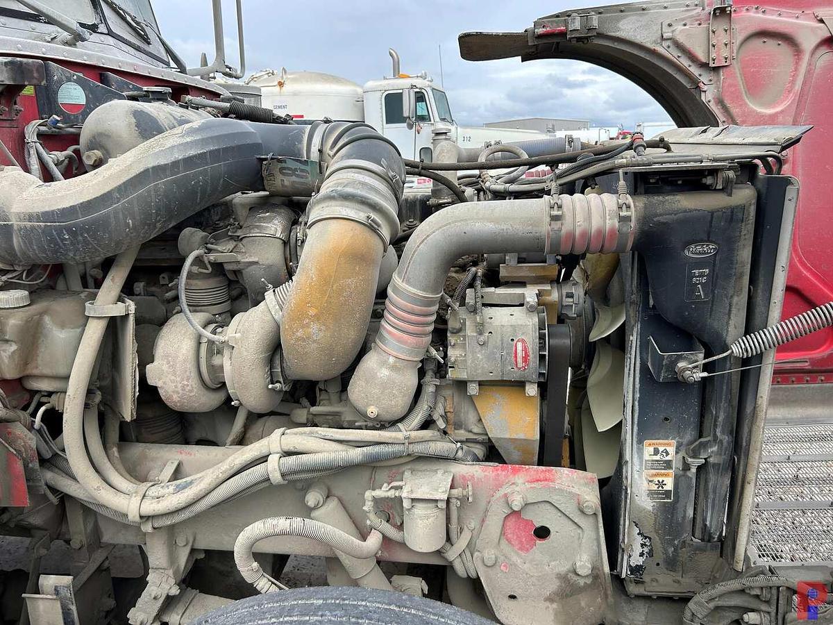 Used 2006 PETERBILT 379 TRI AXLE 45K LBS. WINCH TRUCK