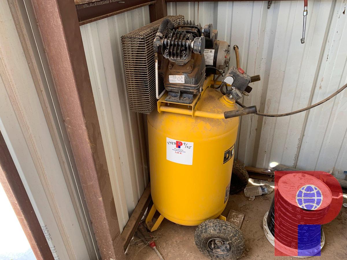 Used DEWALT 30 GALLON 155 PSI AIR COMPRESSOR W/DEWALT 50’ HOSE REEL