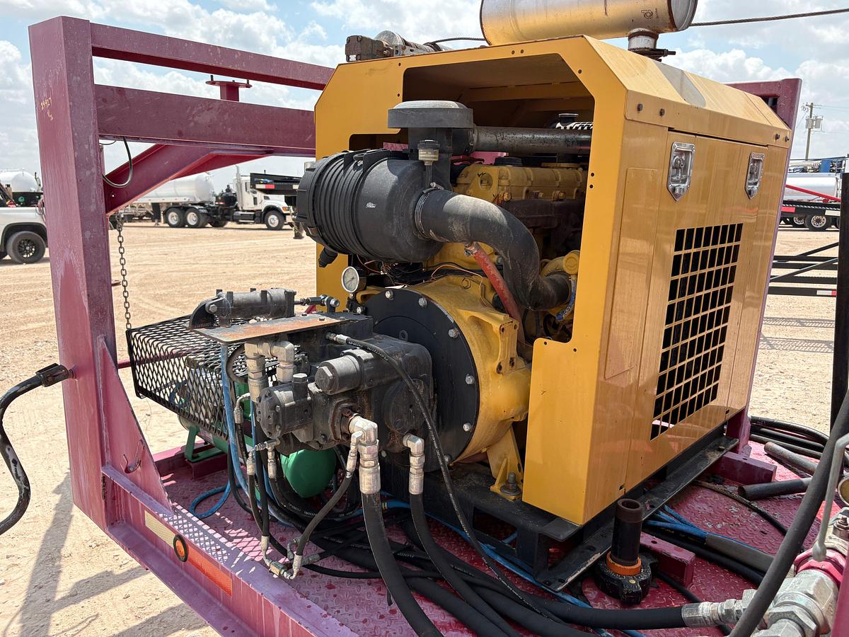 Used LOGAN PS85 85-TON POWER SWIVEL UNIT MTD ON T/A GOOSENECK TRAILER