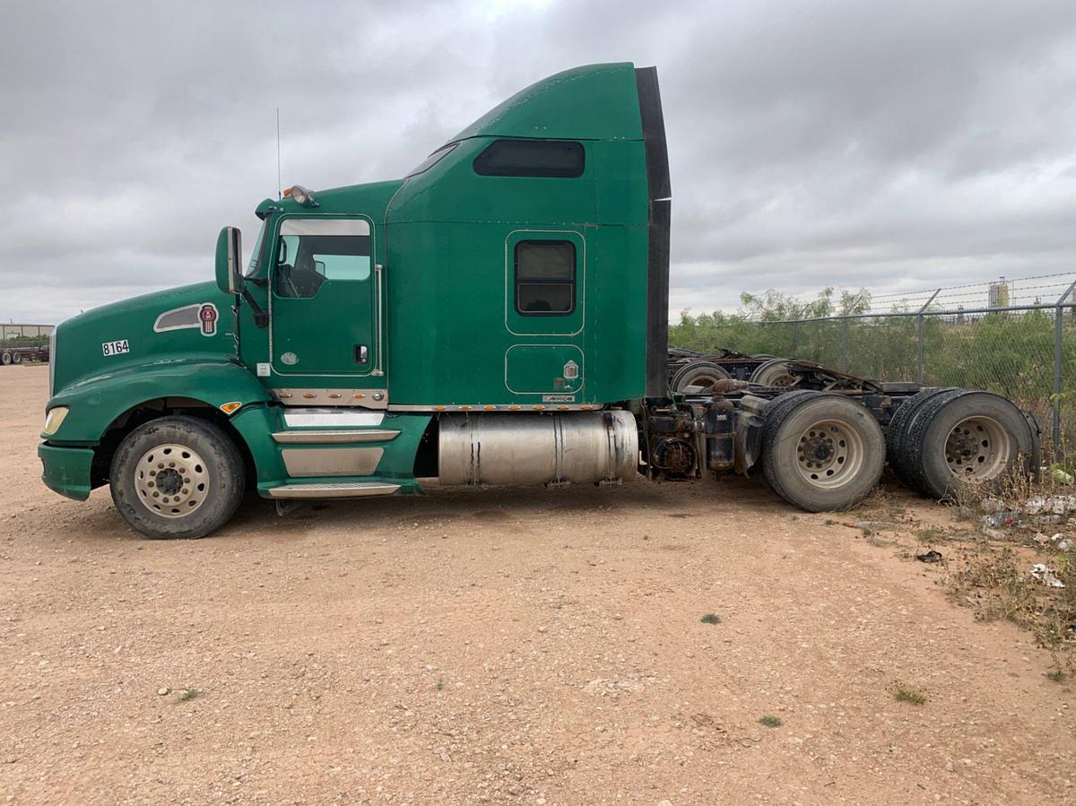 Used 2010 KENWORTH T660 Studio Sleeper Truck