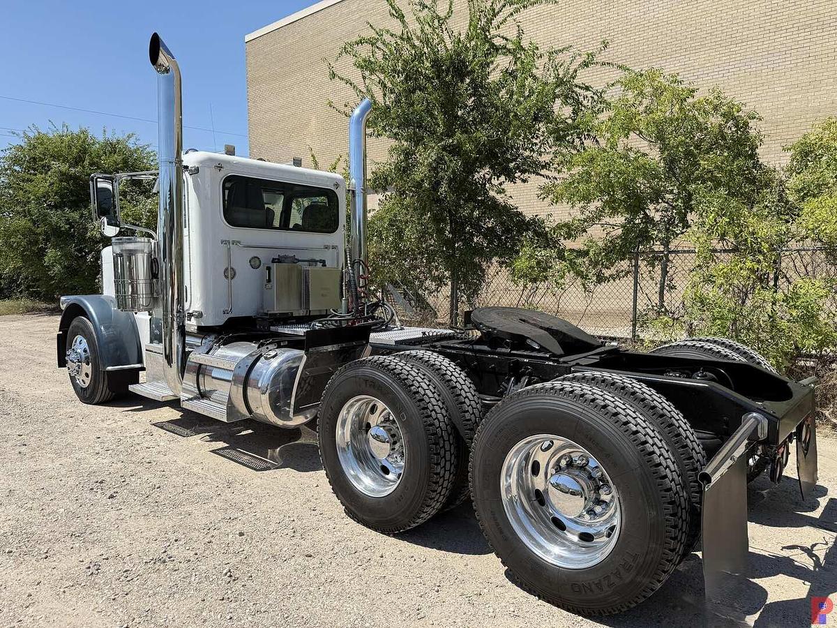 Used 2014 PETERBILT 389 T/A TRUCK TRACTOR