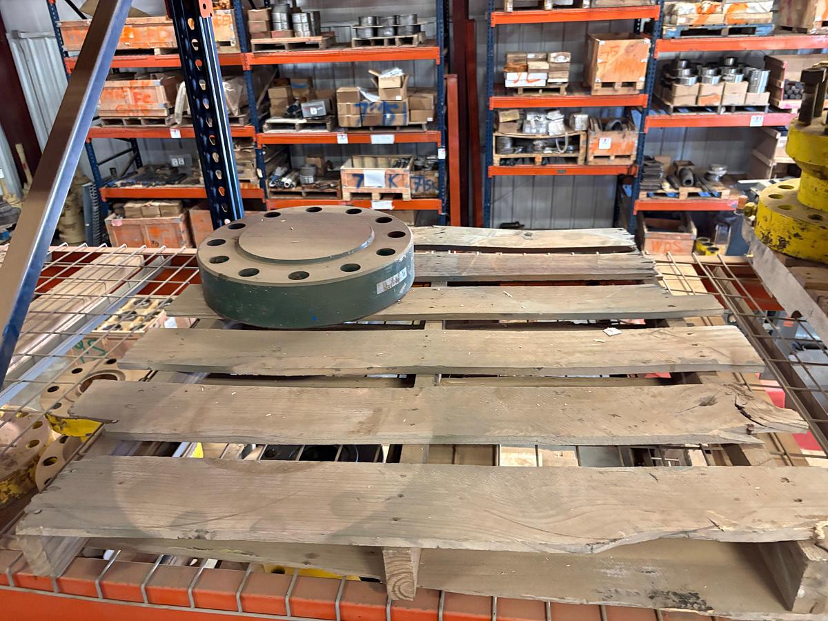 Used (4 shelves) w/ assorted 4” to 7” spools, single stud adapters, & 5” 10k blind flanges