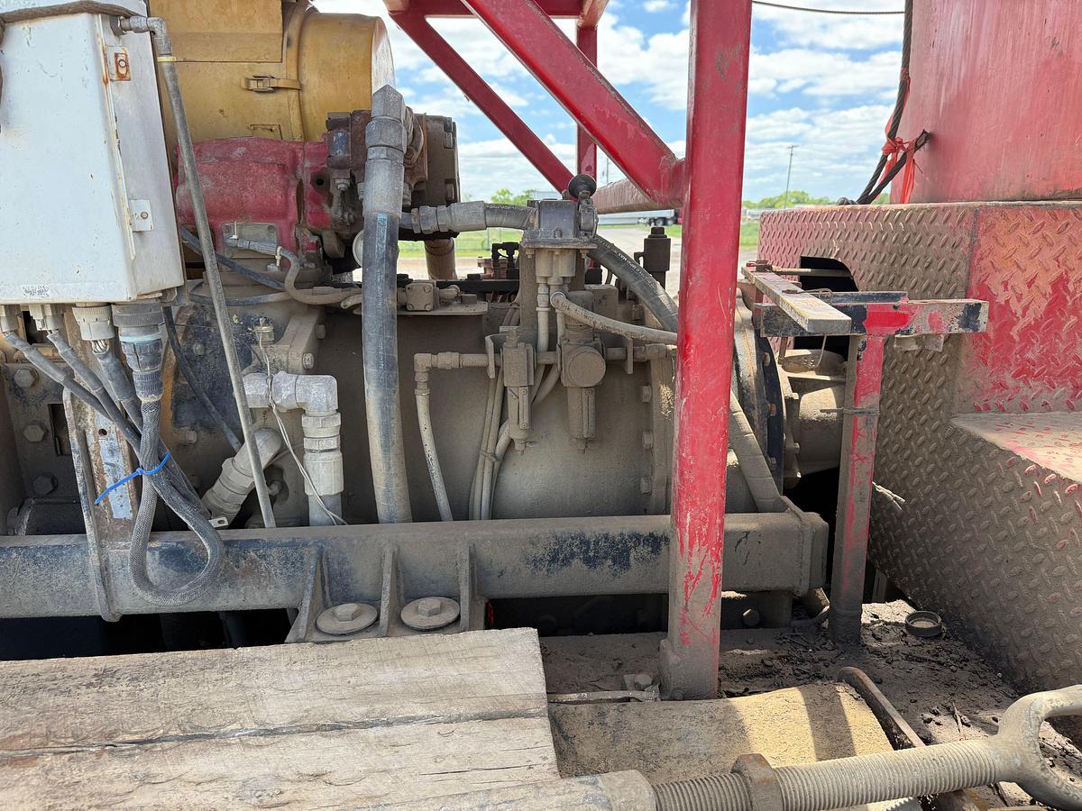 Used 2008 LOADCRAFT 550 DD 96’-225K 5-AXLE WELL SERVICE WORKOVER RIG