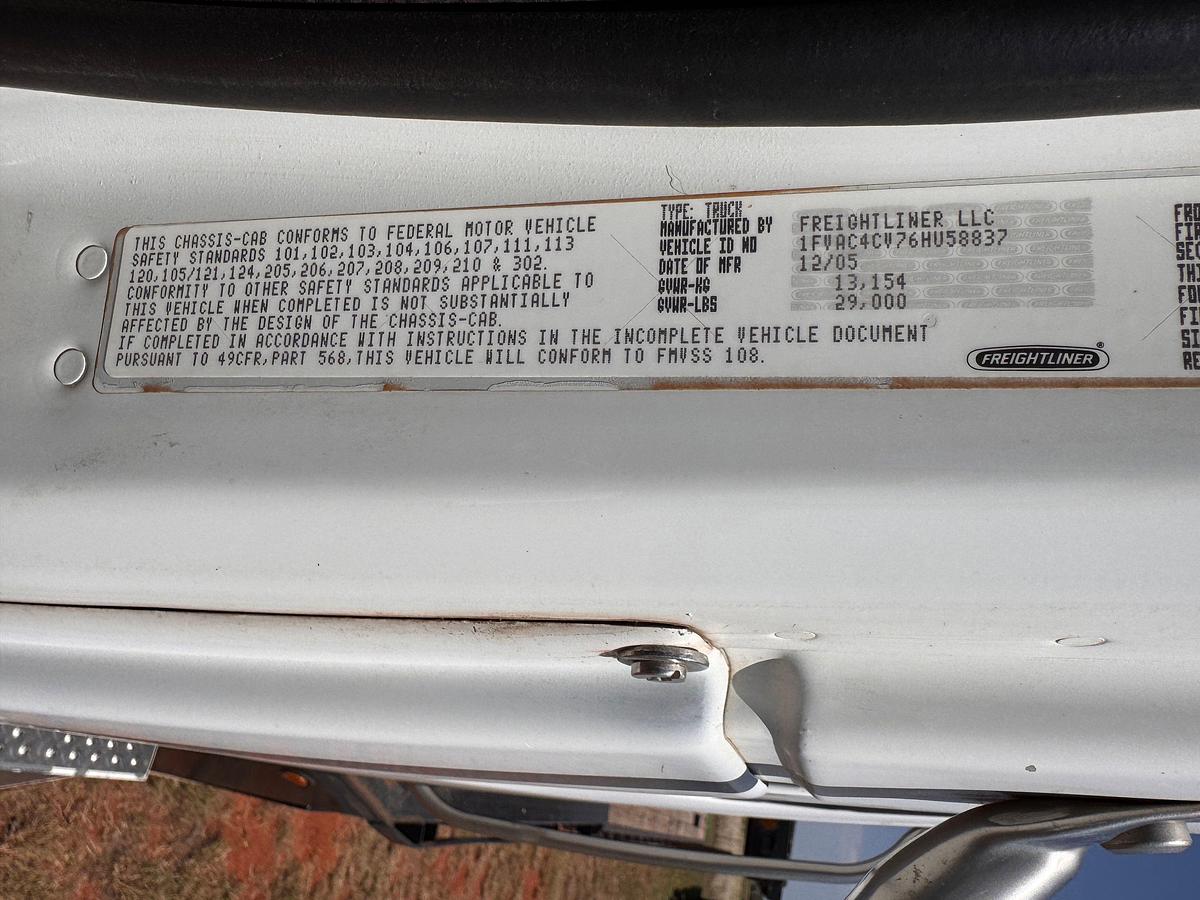 Used 2006 FRIEGHTLINER M2 CREW CAB HAUL TRUCK