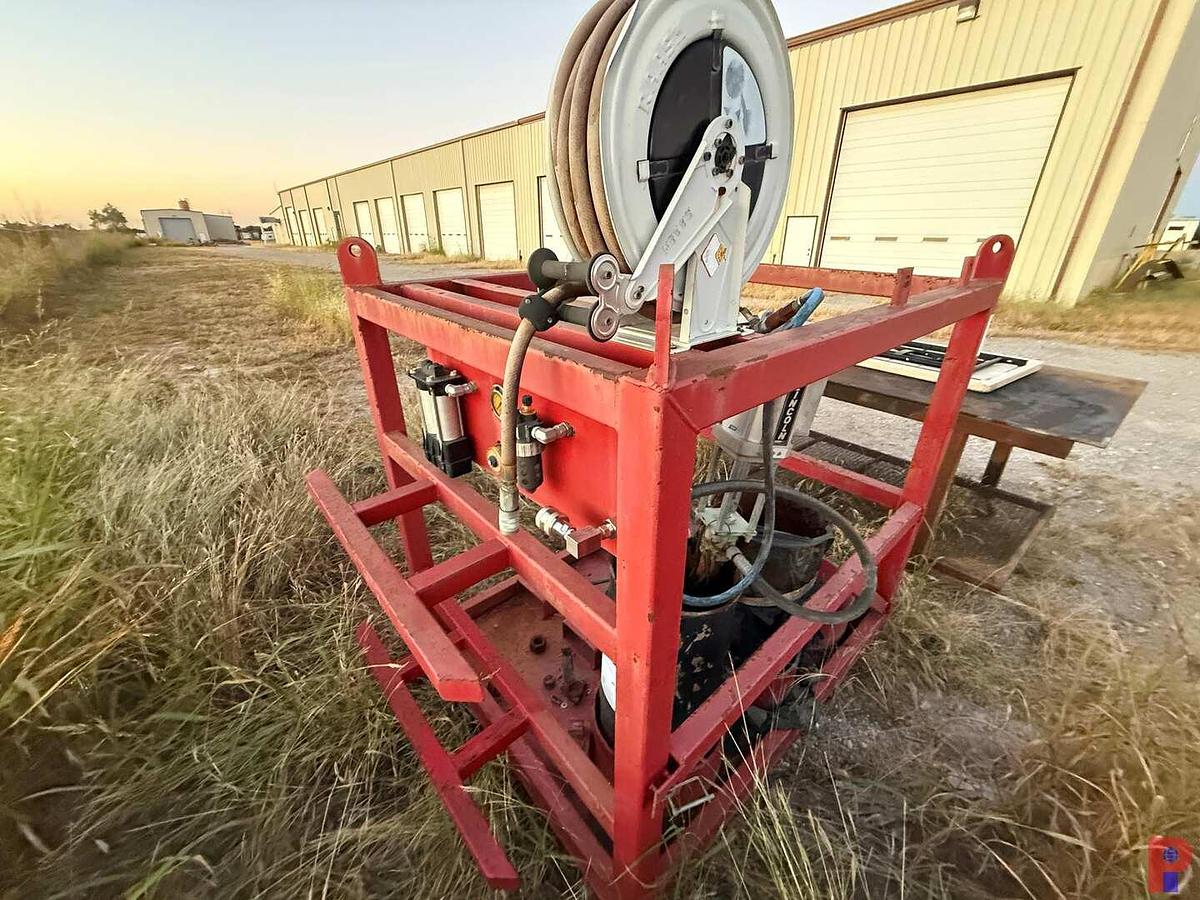 Used 6’ X 4’ X 6’ LUBE SKID W/ LINCOLN 84806 PNEUMATIC & HOSE REEL