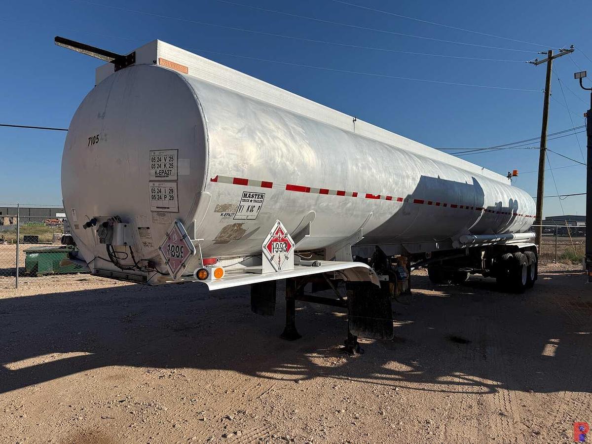 Used 1988 FRUEHAUF 4-COMPARTMENT 9,650 GAL. FUEL TANK TRAILER