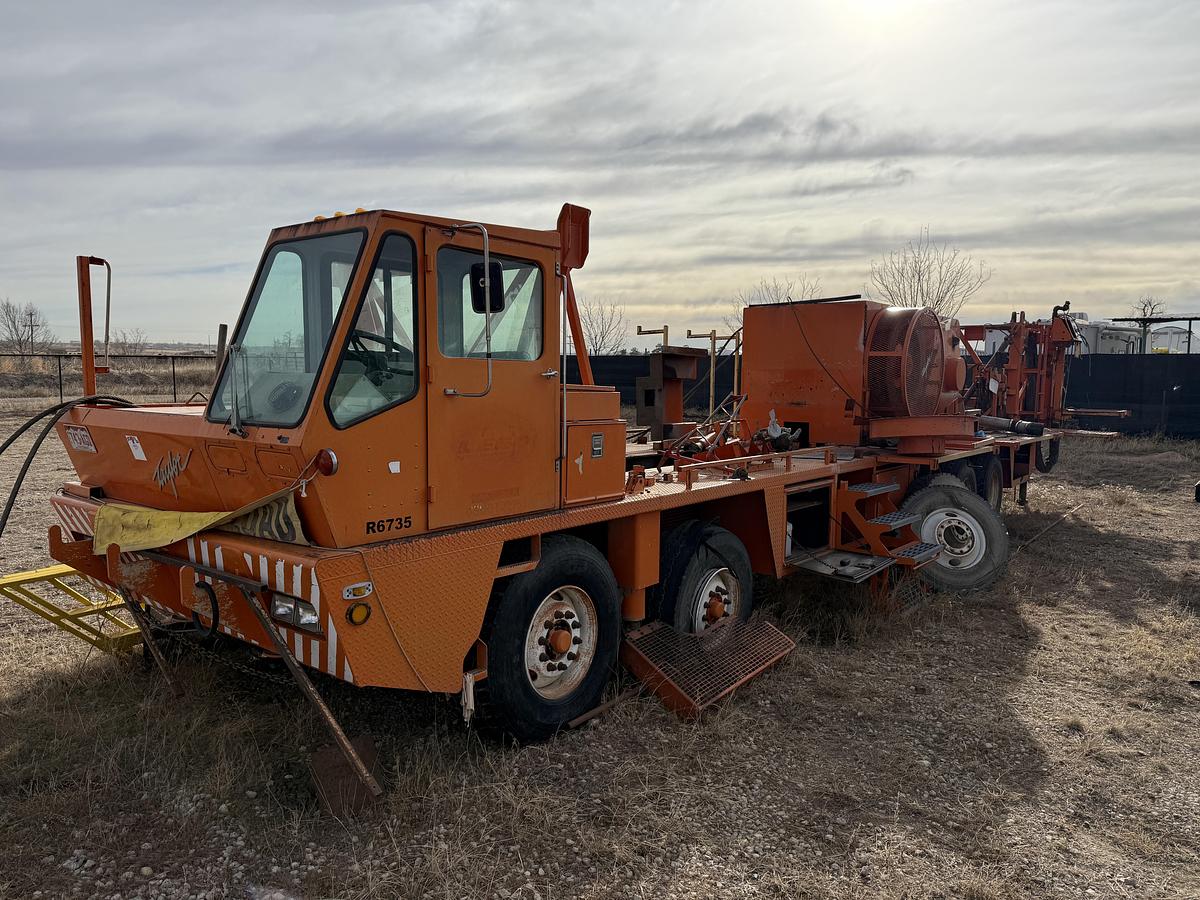 Used TAYLOR DD260HD 5-AXLE WELL SERVICE RIG CHASSIS F/ PARTS ONLY