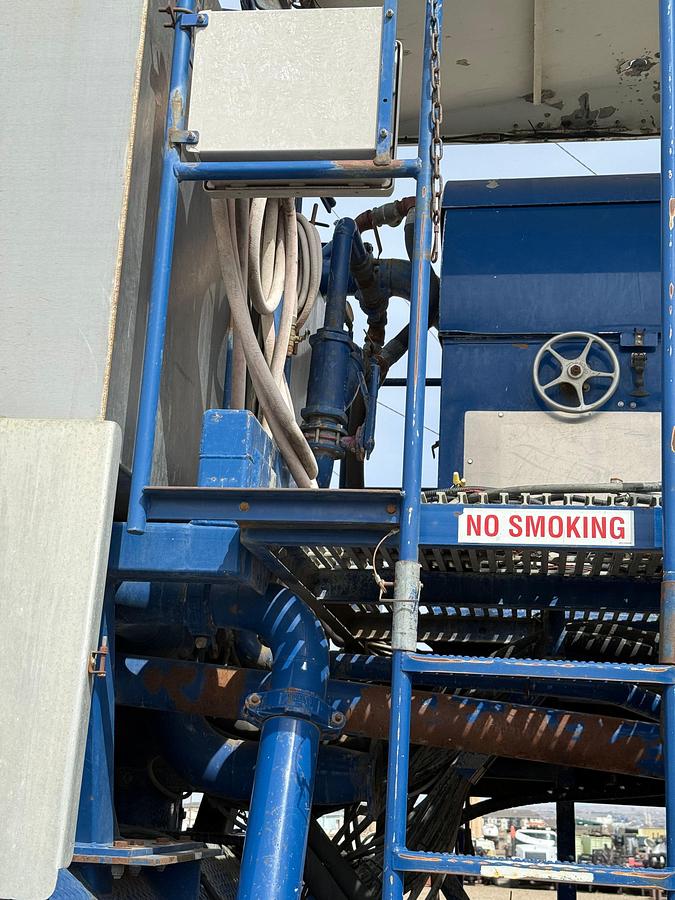 Used 2002 SPM DOUBLE PUMPER CEMENTING TRAILER