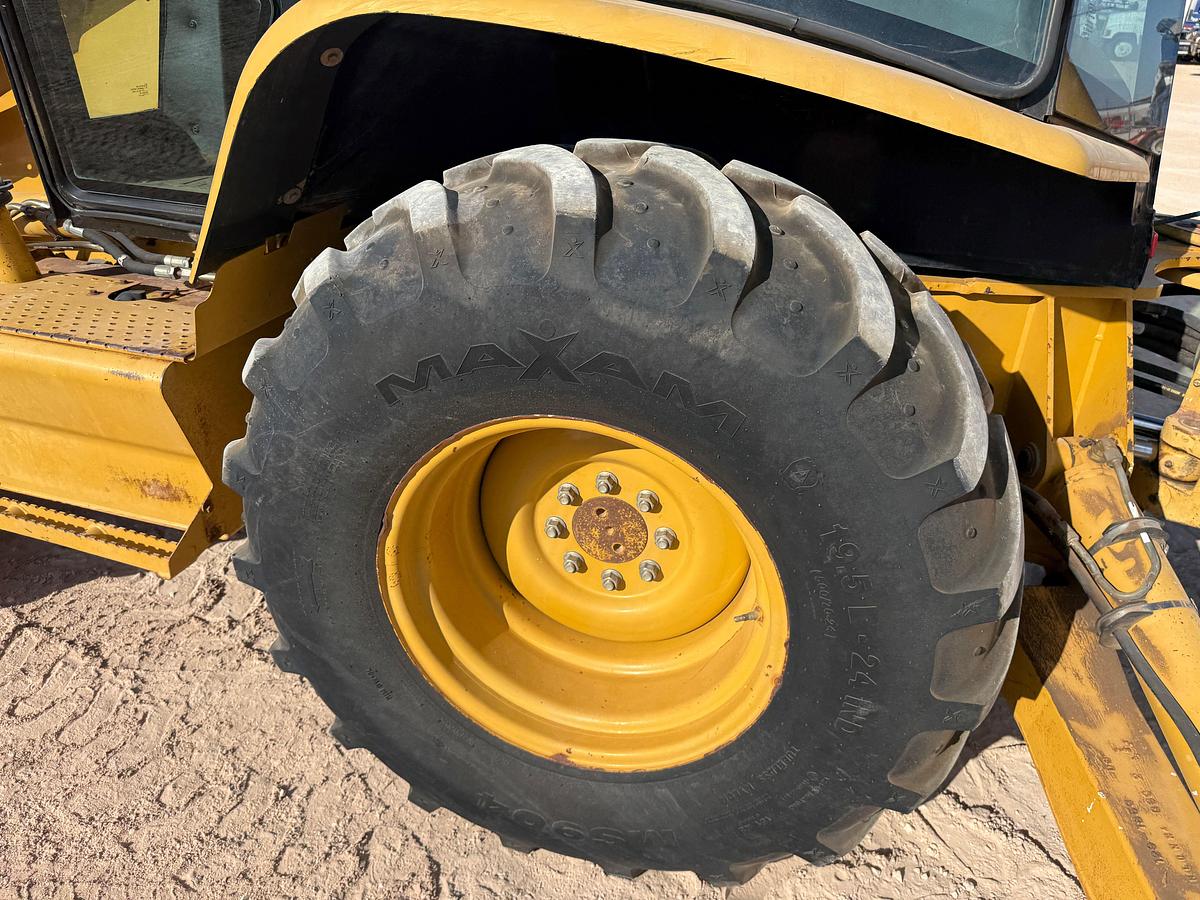 Used 2006 CATERPILLAR 420D EXTENDAHOE BACKHOE LOADER