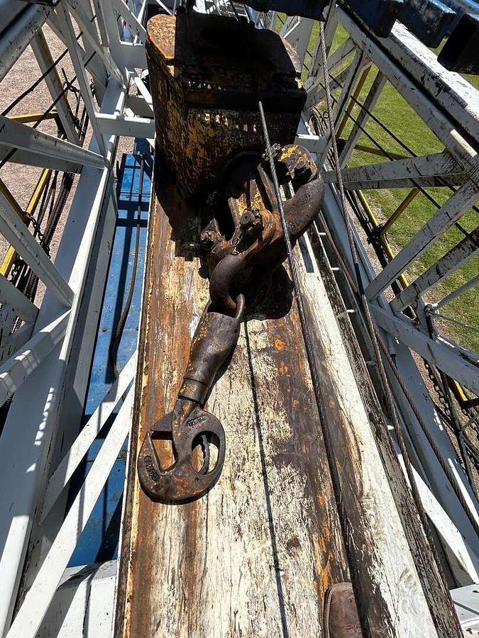 Used COOPER 250 DD (REPOWERED) 96'-180K 4-AXLE WELL SERIVCE WORKOVER RIG