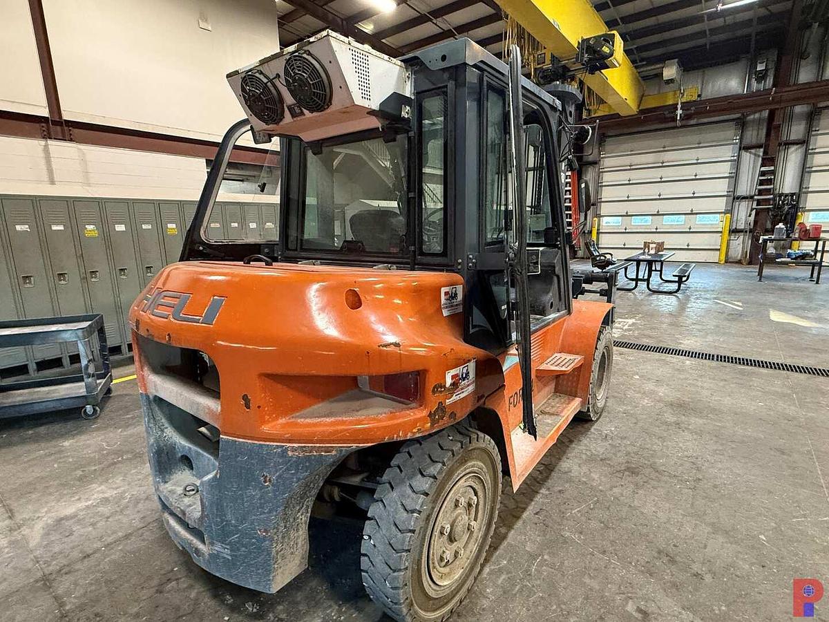 Used HELI CPCD70 14,991 LBS CAP. PNEUMATIC TIRE FORKLIFT