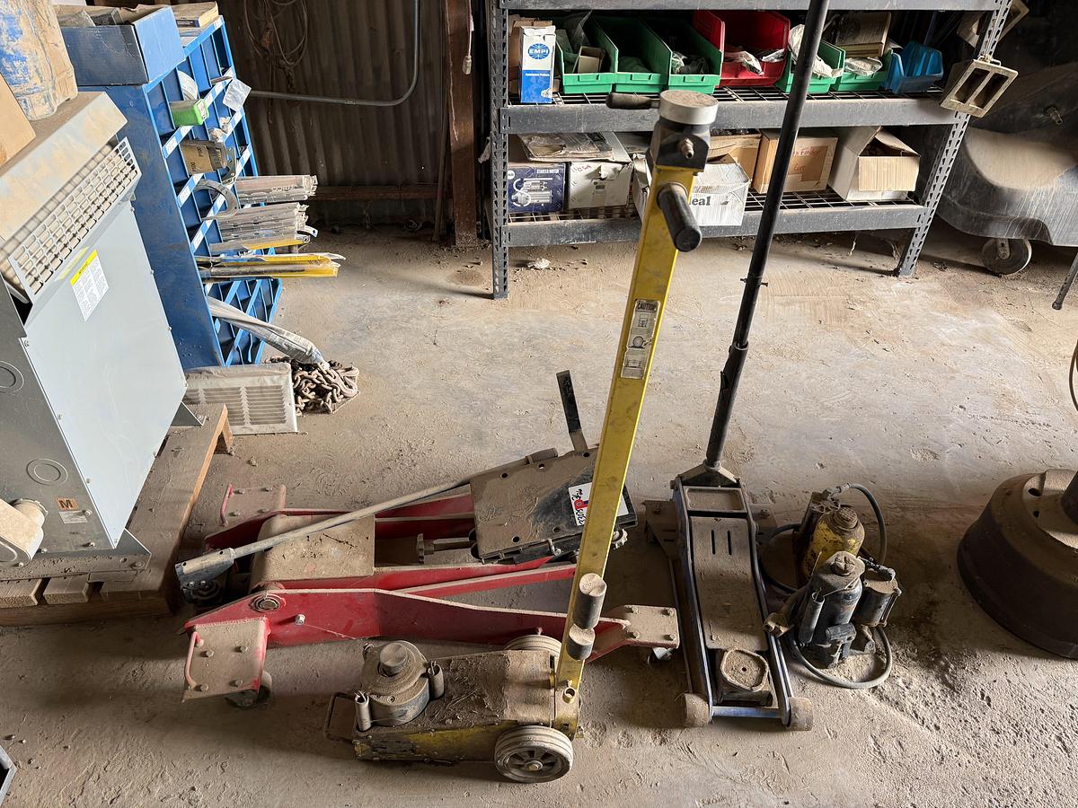 Used (1) TRANSMISSION JACK, (1) FLOOR JACK, (3) PNUEMATIC BOTTLE JACK, (6) JACK STANDS