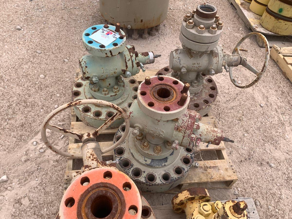 Used (3) Pallets of 2-9/16 5k Gate Valves