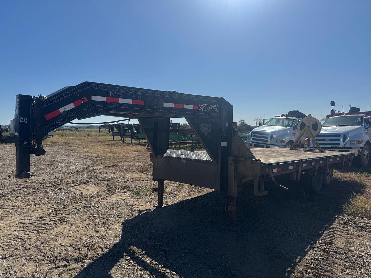 Used 2014 PJ 20' GOOSENECK FLATBED TRAILER