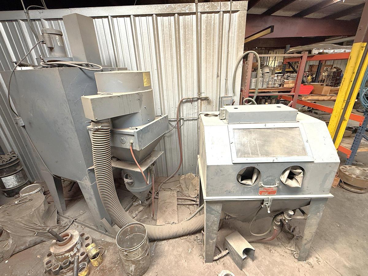 Used TRINCO 42X30SL/DP850 DRY BLAST CABINET SYSTEM