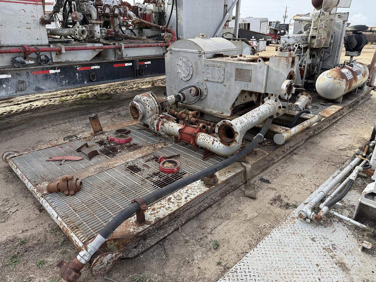 Used EWS W-440 TRIPLEX WELL SERVICE PUMP SKIDDED P/B DETROIT SERIES 60 (INCOMPLETE)