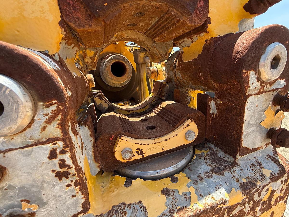 Used 2008 VARCO 500-TON TOP DRIVE SKIDDED