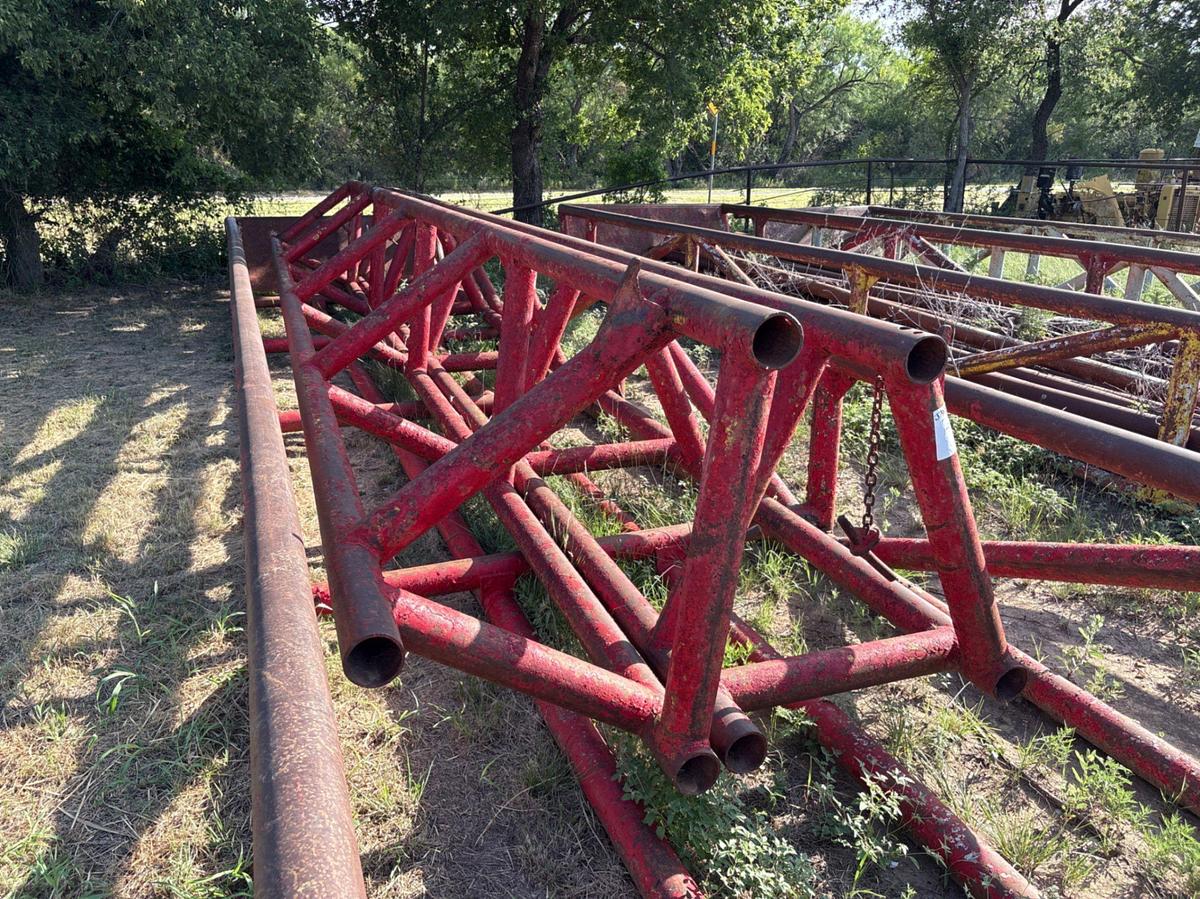 Used (2x$) 28’ x 40” triangle pipe racks