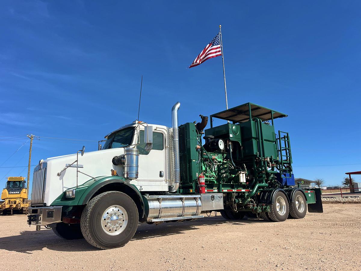 Used WEIR SPM 600-HP 15K WP TRIPLEX PUMP UNIT MTD ON 2008 KENWORTH T800 T/A TRUCK