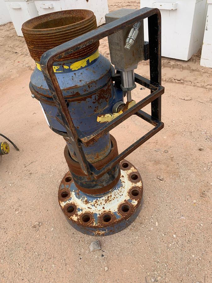 Used 5k 7-3/4 In-line Wireline Valve w/Bowen Connections