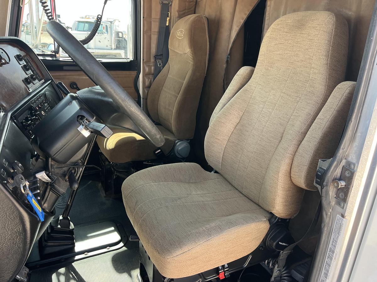 Used 2002 PETERBILT 378 T/A SLEEPER HAUL TRUCK