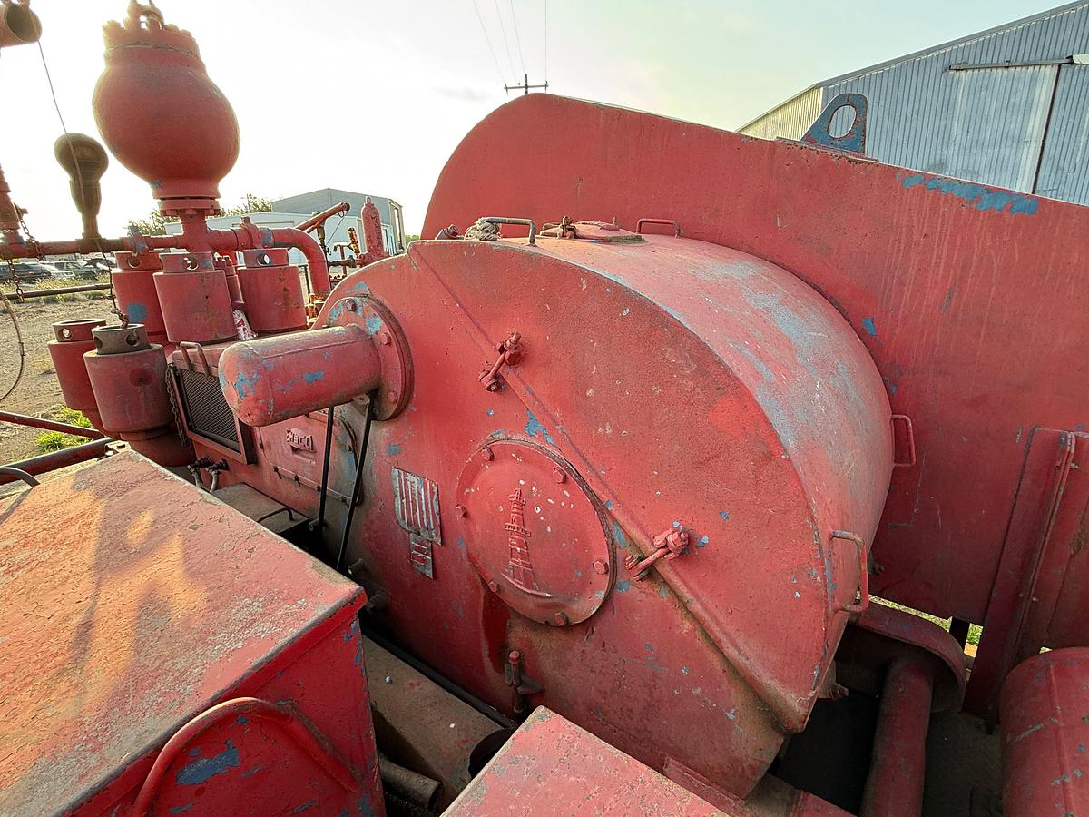 Used CONTINENTAL EMSCO D-300 DUPLEX MUD PUMP P/B CATERPILLAR 3406TA
