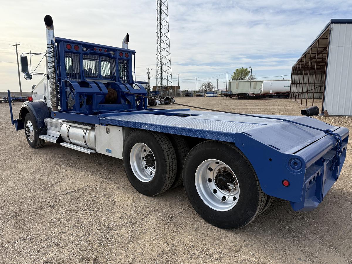 Used 2008 KENWORTH T800 T/A 60K HYD. SLICK BACK WINCH TRUCK