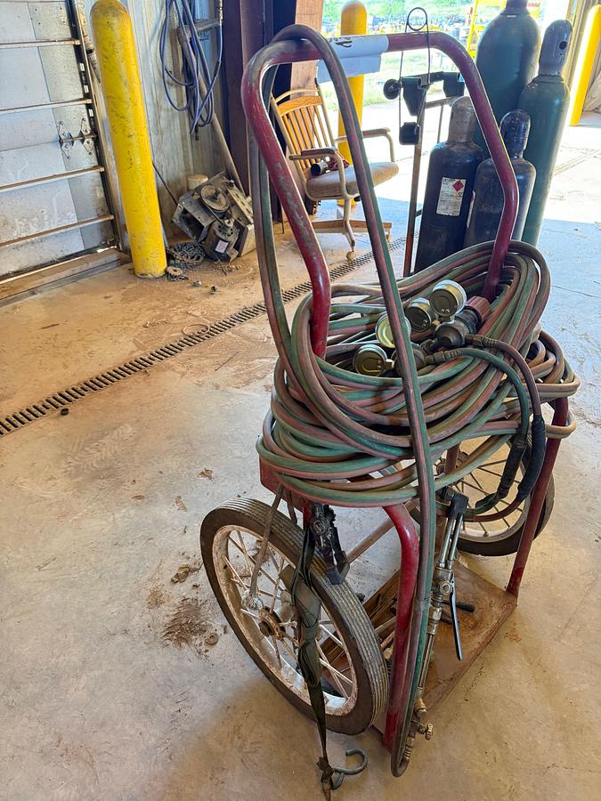 Used (1) JOBSMART ABRASIVE BLASTER & (1) SCHUMACHER 175A BATTERY CHARGER