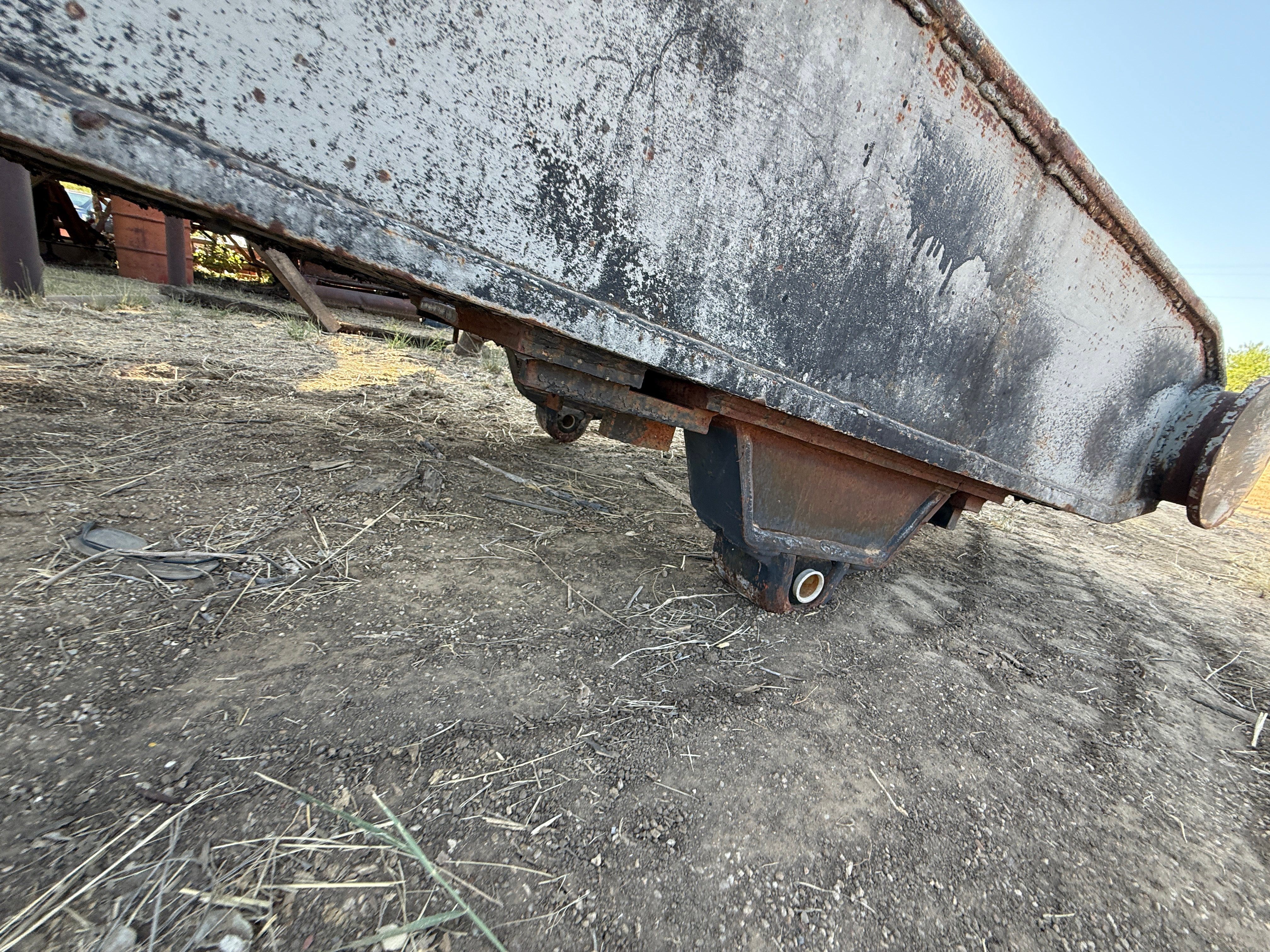 Used 13’ SMALL GIN POLE INVERTED FIFTH WHEEL CUSTOM TOW HITCH