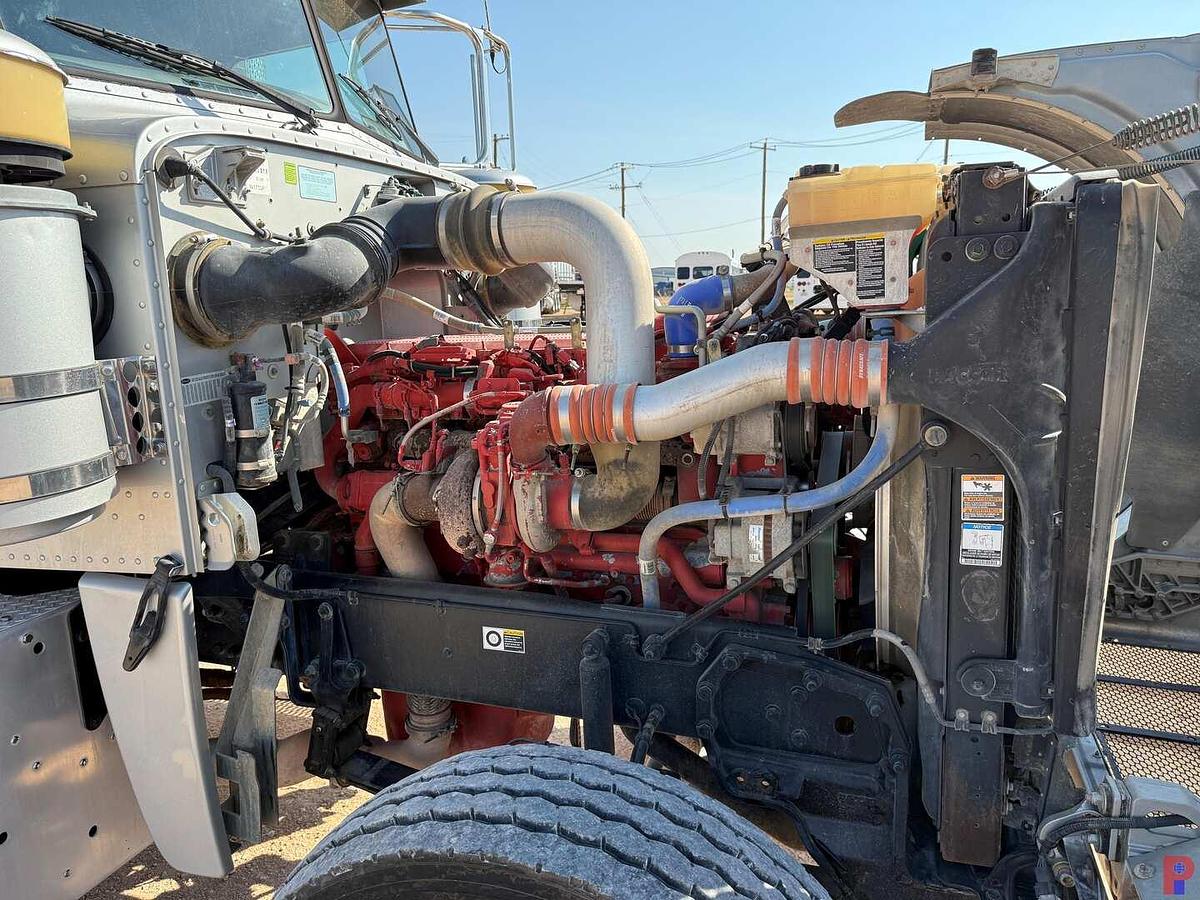 Used 2013 PETERBILT 388 T/A SLEEPER HAUL TRUCK