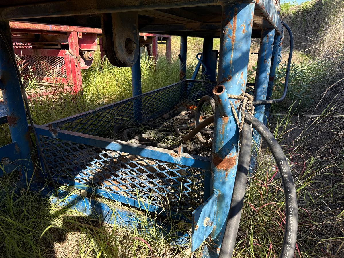 Used 40’L X 4’W X 3.6’H HYDRAULIC CATWALK SKIDDED (NO POWER, INCOMPLETE)