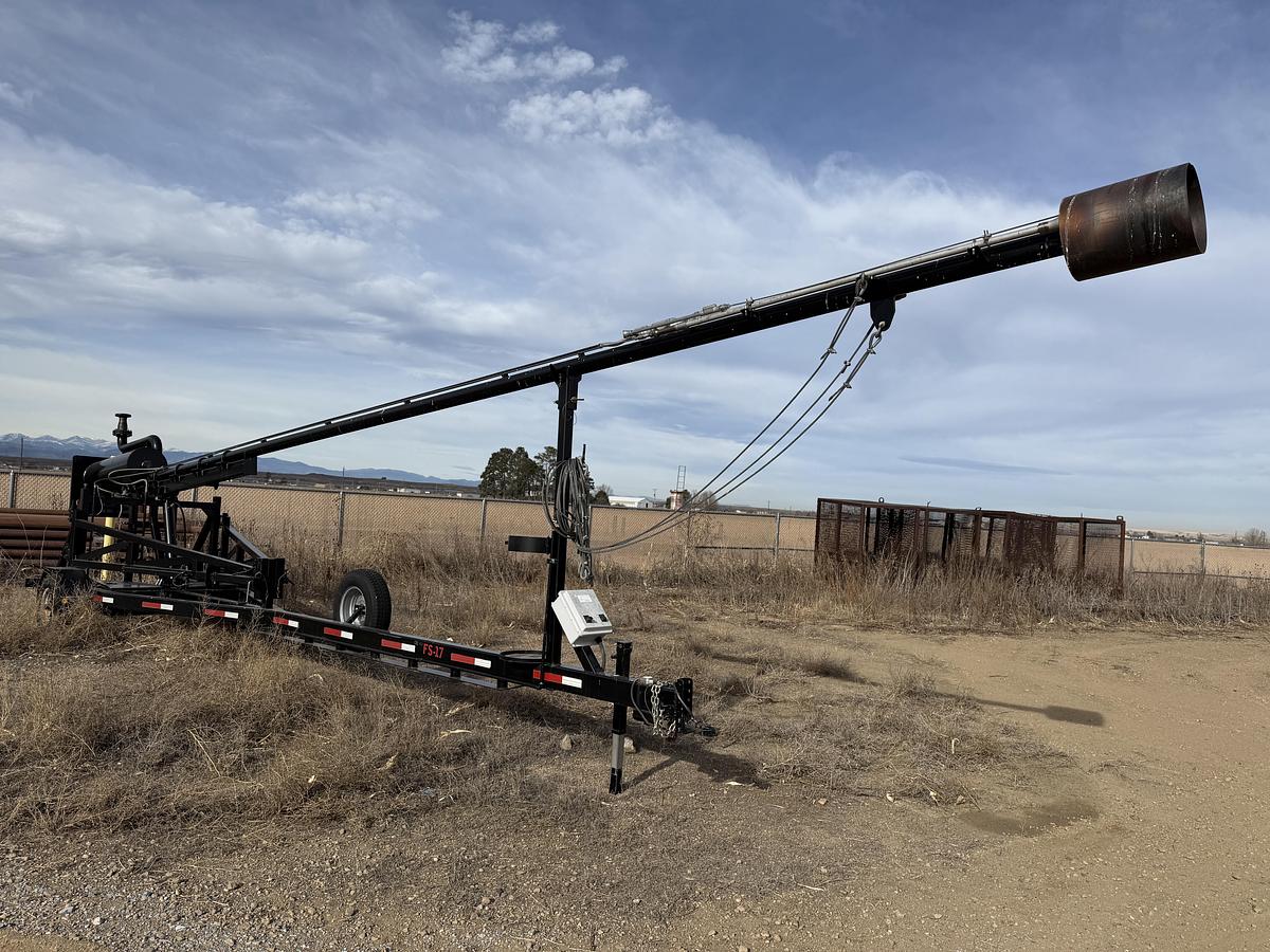 Used 2014 HORSE CREEK MANUFACTURING & FAB 4-1/2” DIA. X 38’L S/A FLARE STACK TRAILER