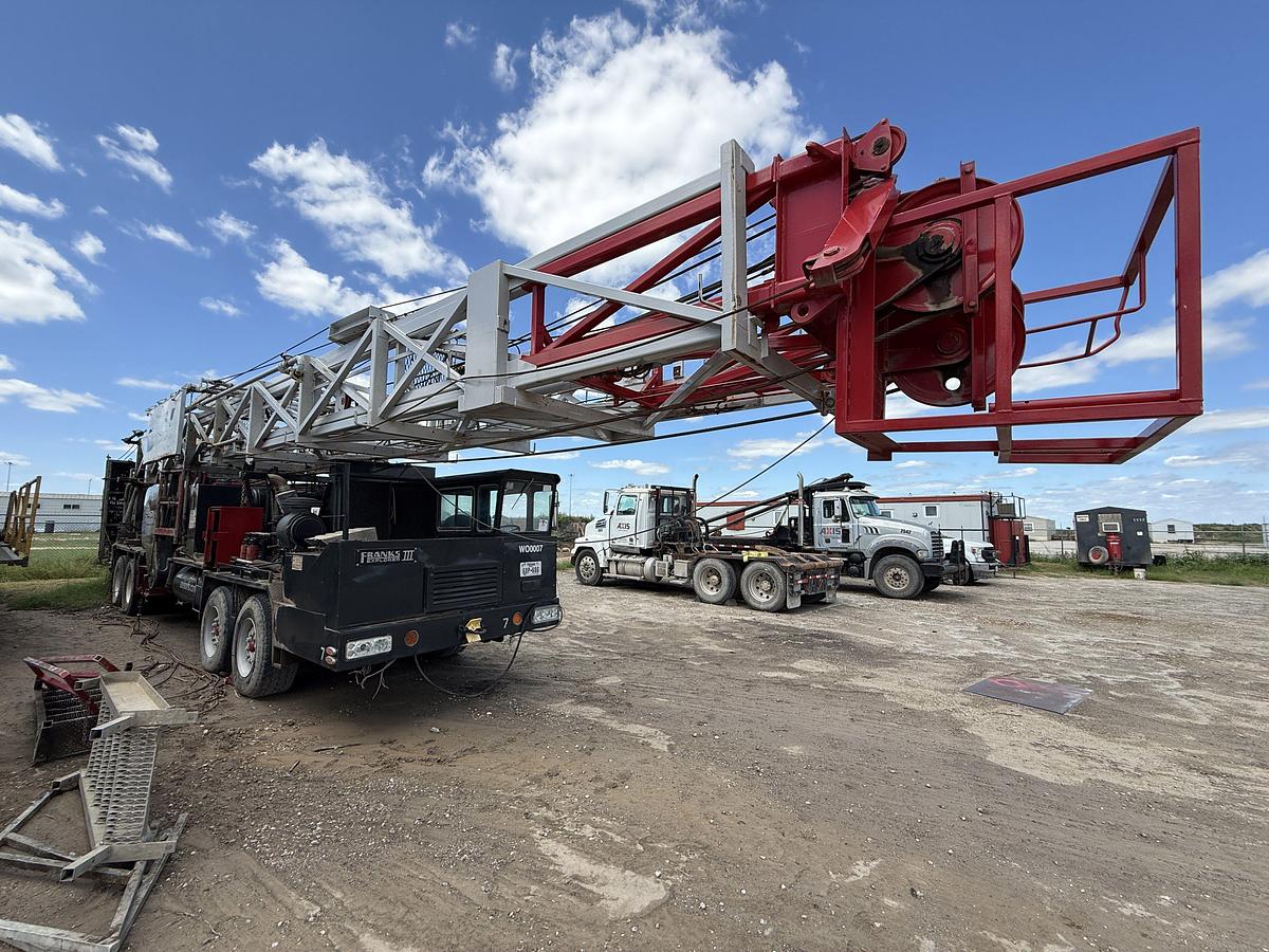 Used FRANKS EXPLORER III 96’-215K 4-AXLE WELL SERVICE WORKOVER RIG