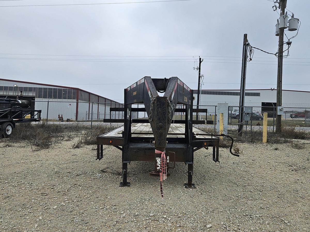 Used 2011 STAGECOACH 25' TANDEM DUAL WHEEL GN FLATBED TRAILER