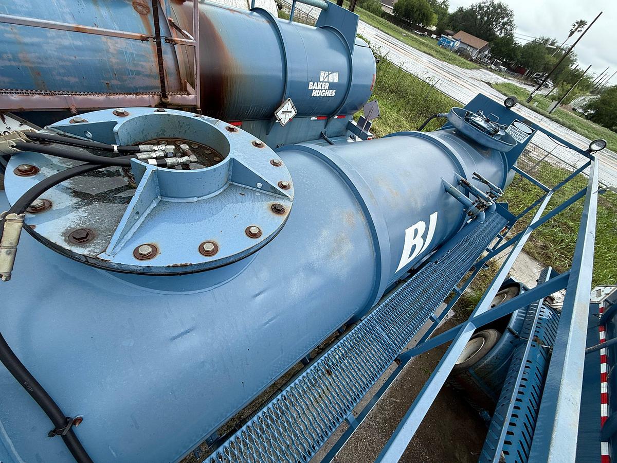 Used 2006 WORLEY WELDING WORKS 4,100 GAL 3-COMP T/A ACID TRANSPORT TRAILER